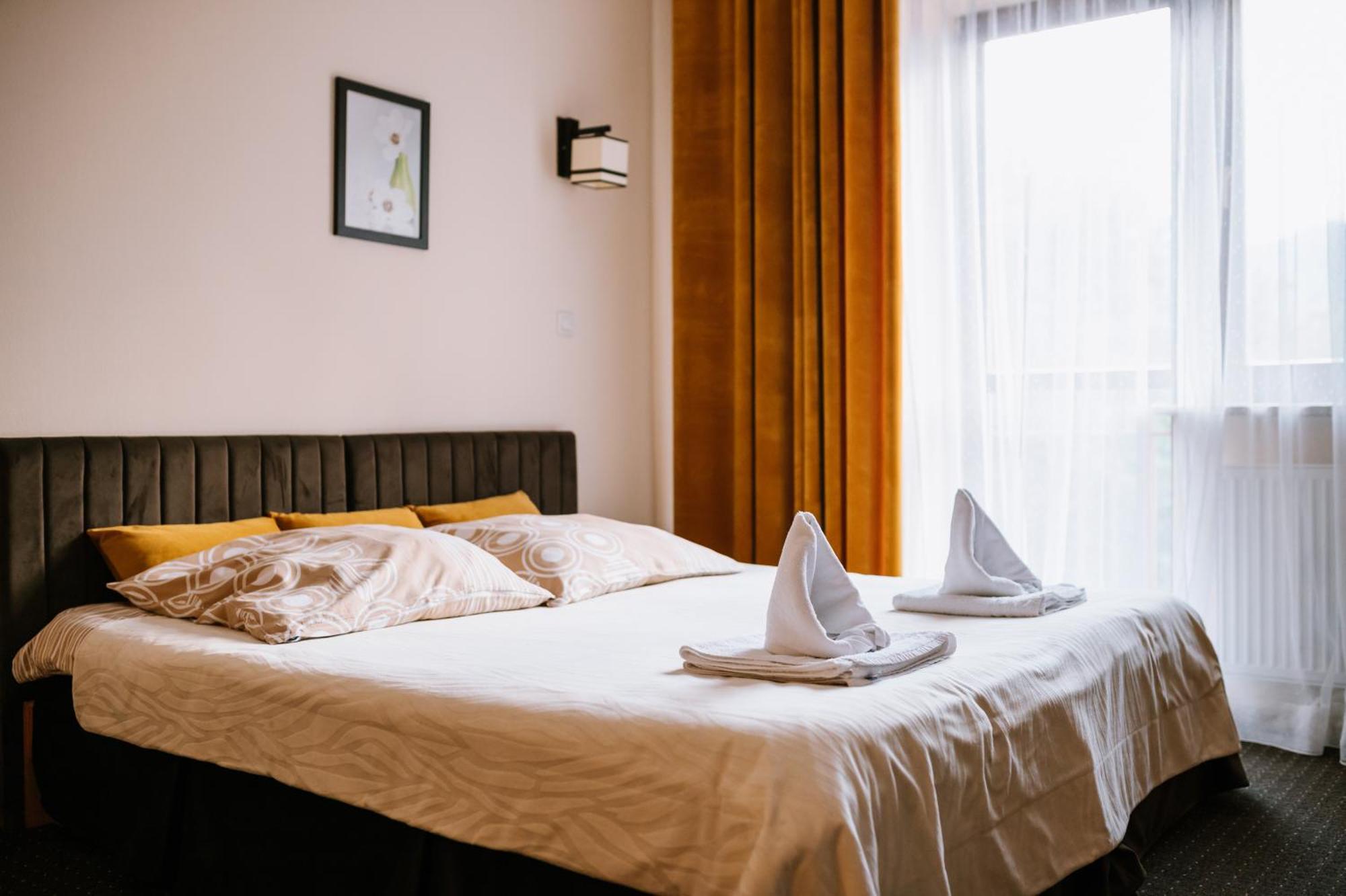Osrodek Szkoleniowo Wypoczynkowy Roznow Hotell Eksteriør bilde